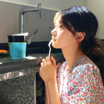 锦衣之下